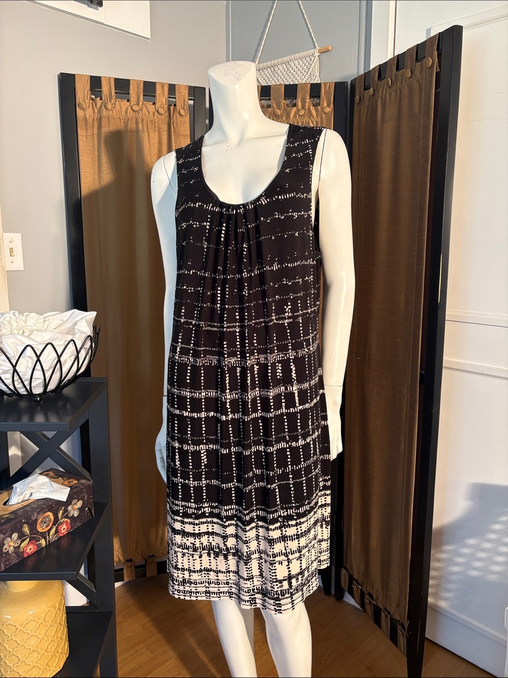 Black and White Printed Sleeveless Dress